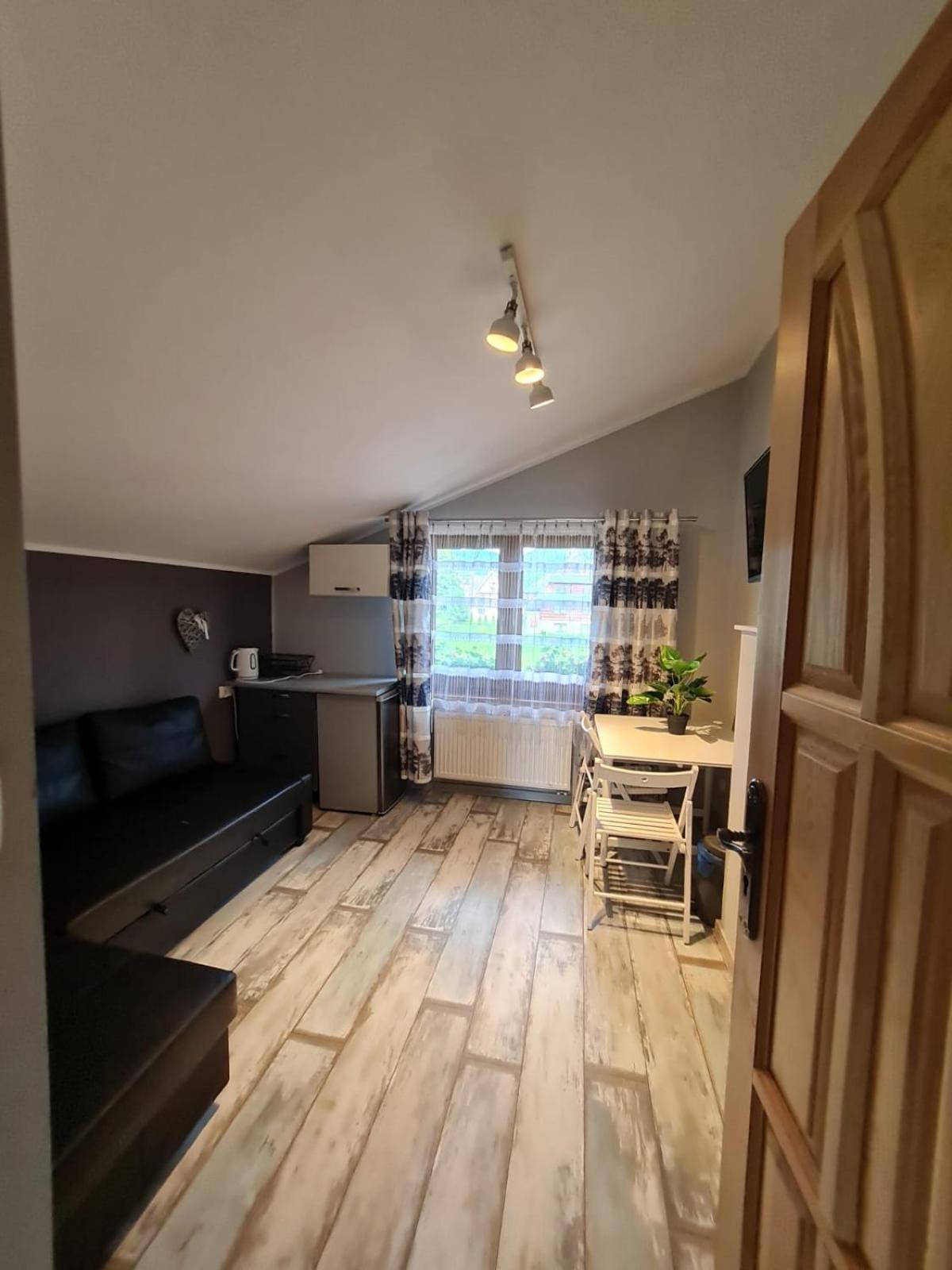Koliba Nad Bialka Czarna Gora Bed & Breakfast ภายนอก รูปภาพ